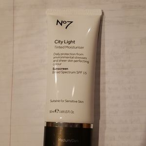 City light tinted moisturiser